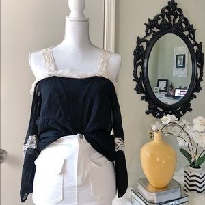 AMANDA UPRICHARD | 100% Silk Off-Shoulder Top
